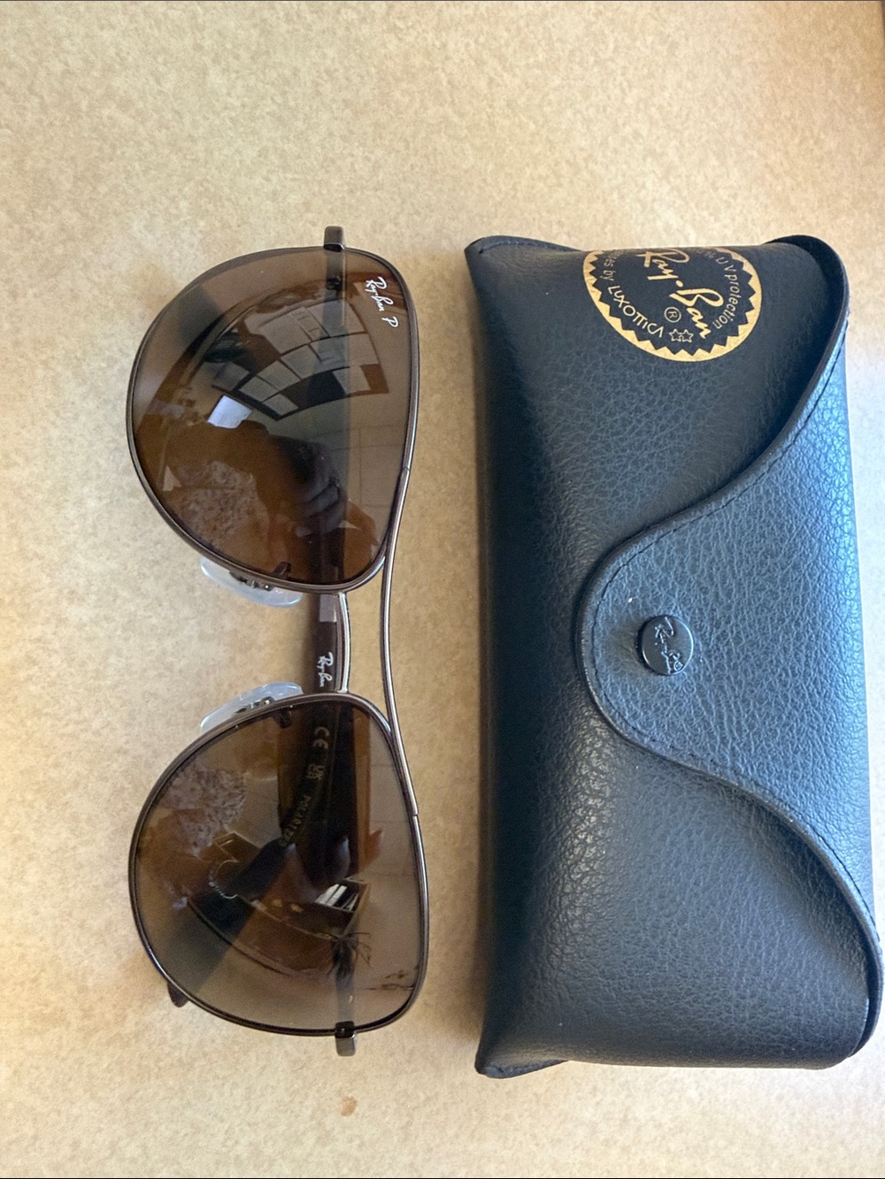 Ray-Ban Brown Aviator Polarized Sunglasses with Black Case